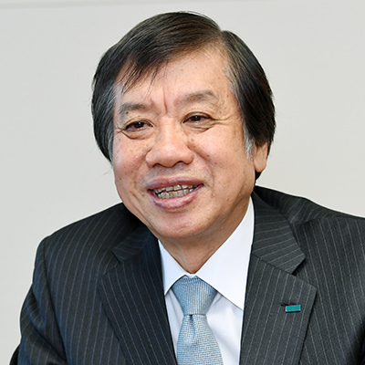 Yasuyoshi Karasawa